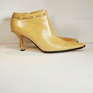 Nine West  Womens Tan Booties